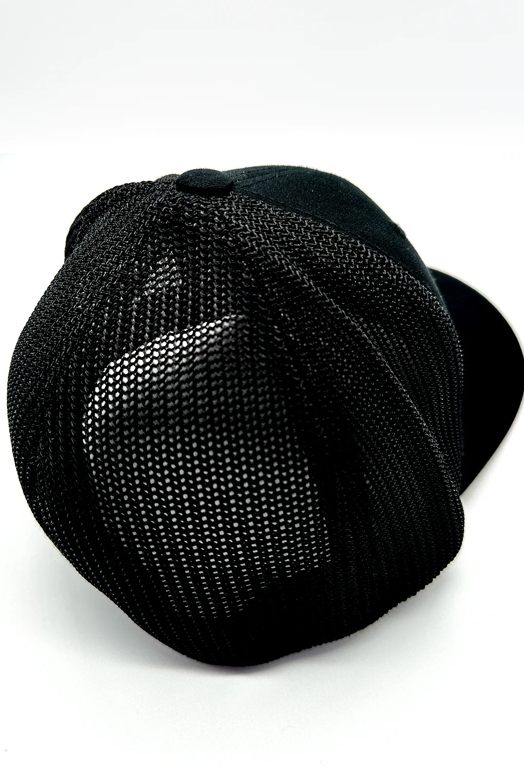 True Nutrition Flexfit Trucker Hat - Image 3